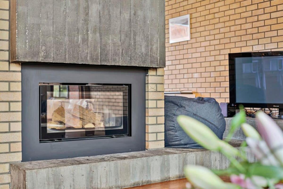 Eighties Modernist Design House With Garden Near The Beach Ostend Exterior photo